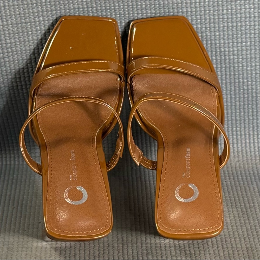Journee Collection Women’s Naivee Dress Sandals Brown Size 6.5 New - Picture 5 of 10